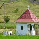 Kapelle mit Brunnen