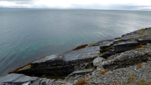 Schieferfelsen am Porsangerfjord