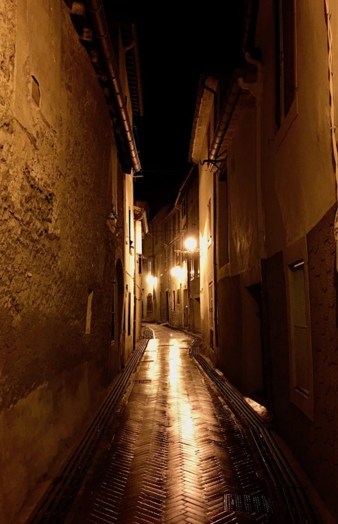 Prades bei Nacht