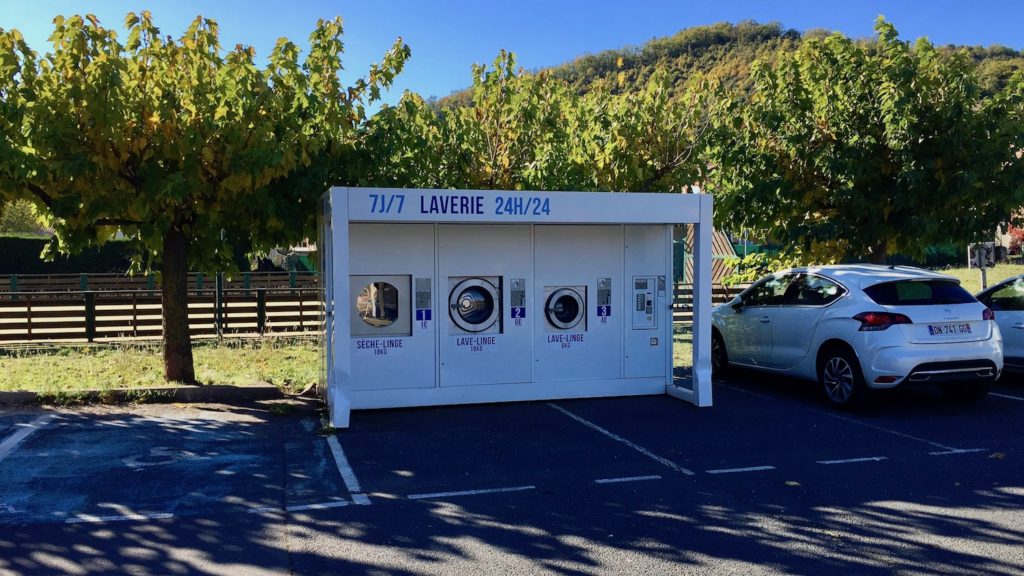 24h Waschen in La Tour-sur-Orb, Languedoc, Frankreich