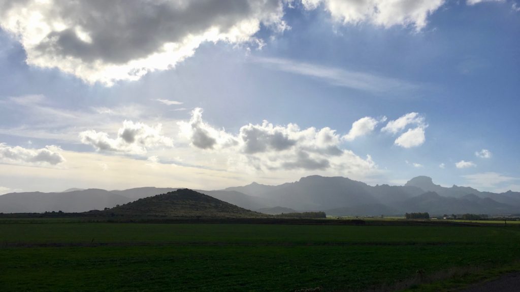 Ausblick bei Guspini, Sardinien, Italien