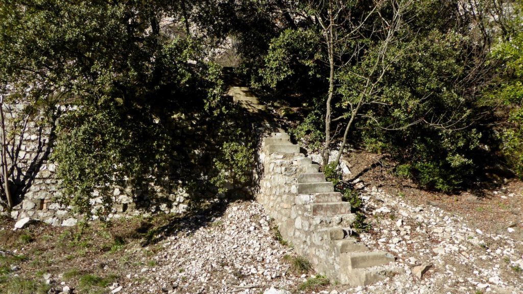 Lost Place im Cevennes Nationalpark, Saint-Laurent-le-Minier, Frankreich