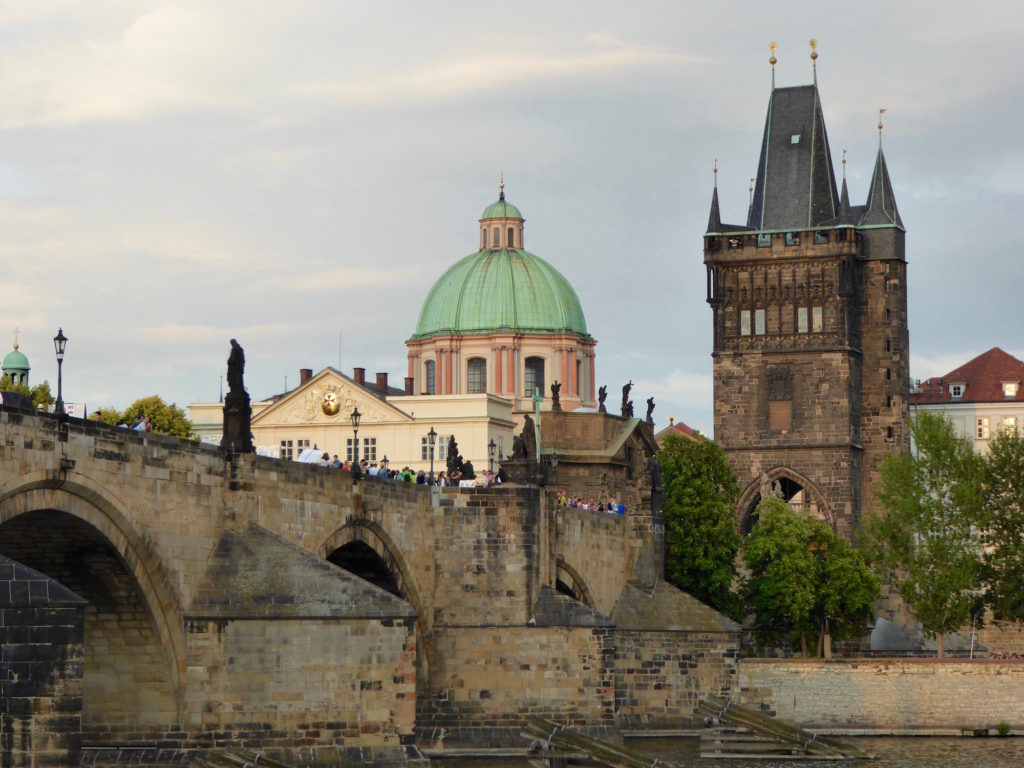 Prachtbauten an der Karlsbrücke