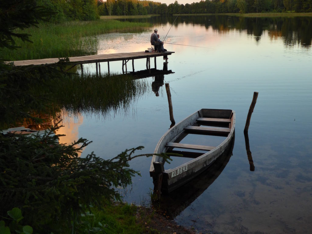 Der einsame Angler und das Boot