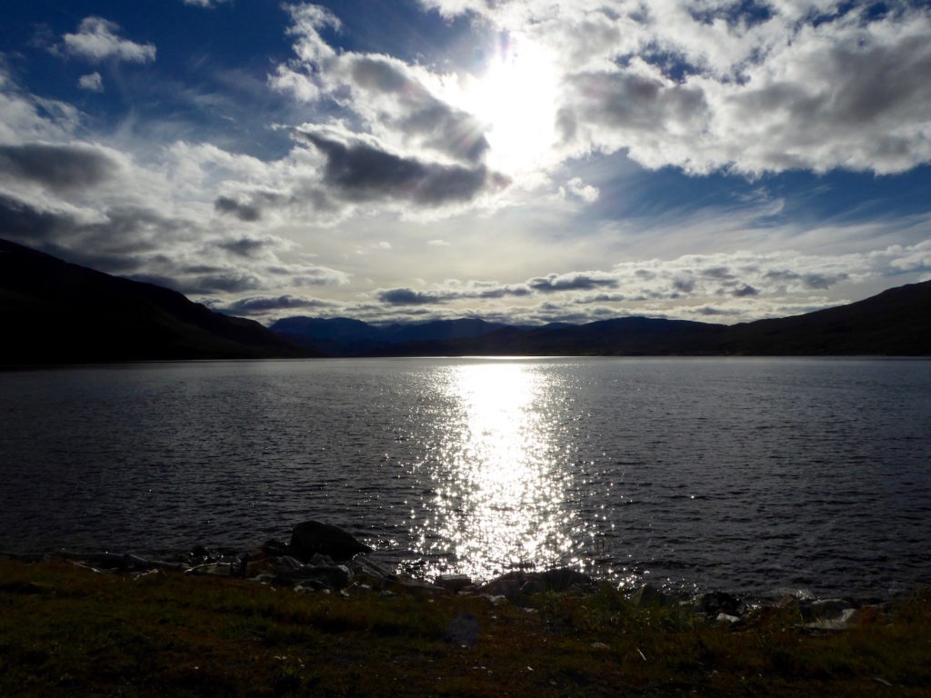 Straumfjord in untergehender Sonne