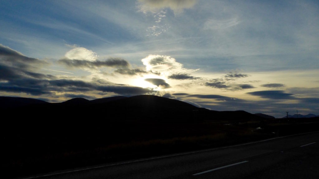 Knockan Crag bei Sonnenuntergang