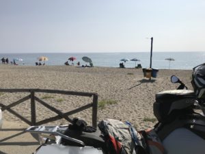 Motorrad am Strand in Museddu